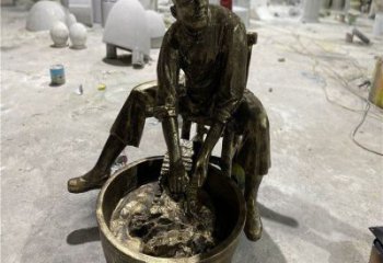 洗衣女雕塑厂家，民俗人物雕塑小品，仿铜洗衣女雕塑制作