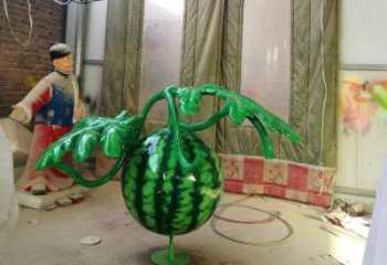 西瓜雕塑厂家，园林小品摆件，仿真玻璃钢瓜果雕塑