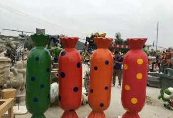 糖果雕塑厂家，仿真景观小品，玻璃钢彩绘糖果雕塑摆件