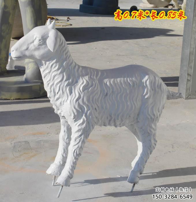 山羊雕塑厂家,仿真动物小品,玻璃钢园林景观小品
