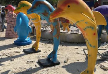 海豚雕塑厂家，彩绘动物摆件，玻璃钢海洋生物雕塑小品