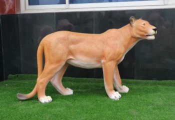 豹子雕塑厂家，仿真豹子雕塑，园林玻璃钢动物小品