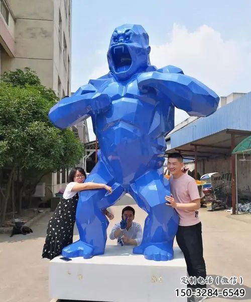 庭院大猩猩雕塑 城市古铜色雕塑 动物小品 庭院大猩猩雕塑 城市古铜色雕塑 动物小品