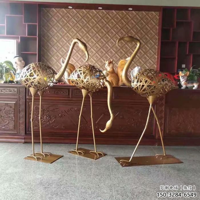 大型火烈鸟雕塑 商业街广场雕塑 古铜色摆件 大型火烈鸟雕塑 商业街广场雕塑 古铜色摆件