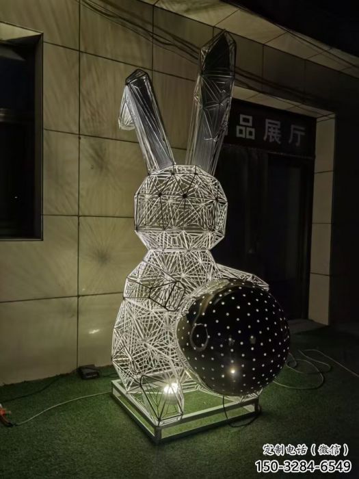 酒店兔子雕塑 庭院仿真雕塑 彩绘小品 酒店兔子雕塑 庭院仿真雕塑 彩绘小品
