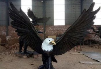 彩绘老鹰雕塑 仿真动物雕塑 步行街摆件