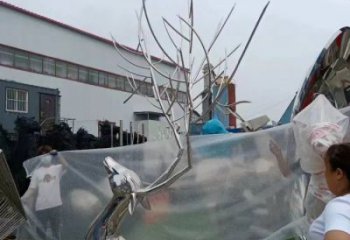 抽象鹿头雕塑 店门口彩绘雕塑 步行街摆件
