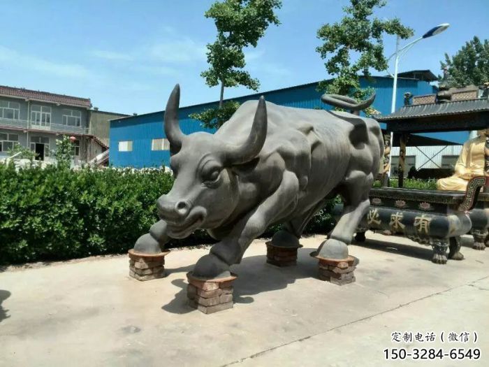 古铜色开荒牛雕塑 大型城市雕塑 商业街摆件 古铜色开荒牛雕塑 大型城市雕塑 商业街摆件
