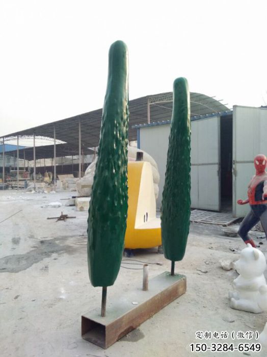 创意黄瓜雕塑 步行街店门口雕塑 蔬菜小品 创意黄瓜雕塑 步行街店门口雕塑 蔬菜小品