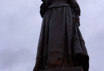 喷漆南丁格尔雕塑 中式村口名人雕塑 草地雕塑制作
