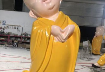 烤漆小和尚雕塑实景图 铸铜儿童雕塑 室内肖像雕塑