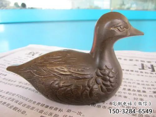 鸭子雕塑厂家,仿真动物, 广场动物摆件 鸭子雕塑厂家,仿真动物, 广场动物摆件