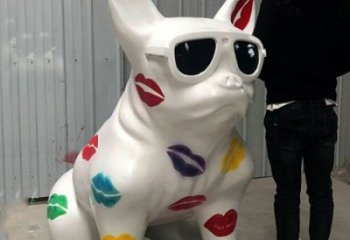 广场哈巴狗雕塑厂家，卡通动物雕塑，抽象效果