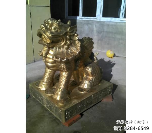 步行街貔貅雕塑，玻璃钢动物雕塑，仿古方式