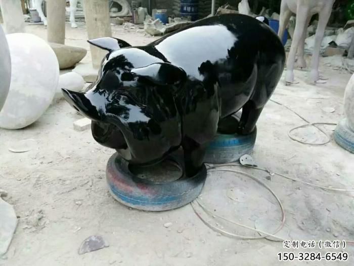 景区野猪雕塑,动物小品雕塑,仿真彩绘摆件 景区野猪雕塑,动物小品雕塑,仿真彩绘摆件