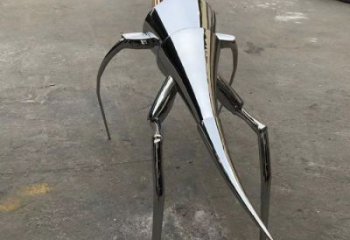 户外仿真蝗虫雕塑，镜面抛光雕塑，昆虫主题