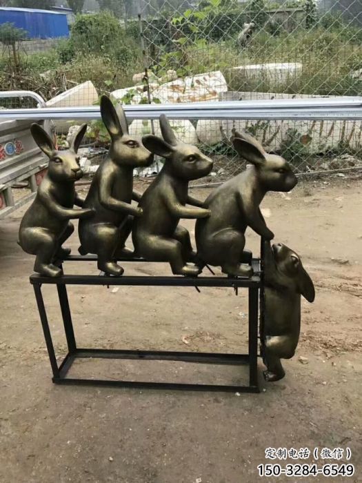 景区老鼠雕塑,卡通雕塑,铁艺材质 景区老鼠雕塑,卡通雕塑,铁艺材质