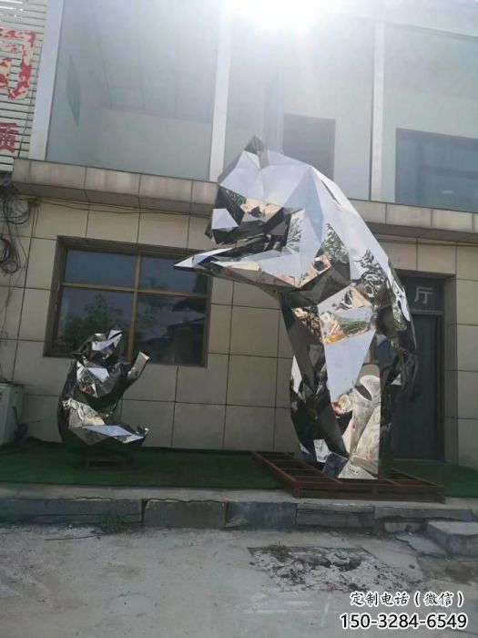 步行街狗熊雕塑,仿真动物雕塑,几何方式 步行街狗熊雕塑,仿真动物雕塑,几何方式