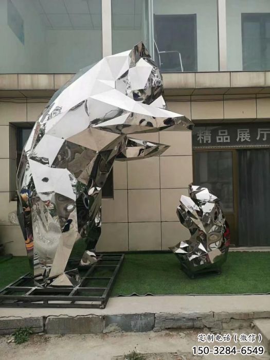 庭院狗熊雕塑,抛光动物雕塑,镜面形式 庭院狗熊雕塑,抛光动物雕塑,镜面形式