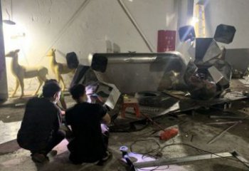 广场老鼠雕塑，仿真动物雕塑，烤漆制造
