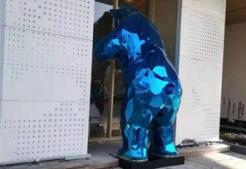 城市狗熊雕塑，彩绘雕塑，仿真效果