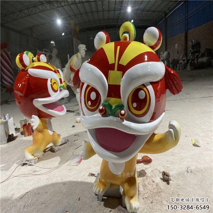 玻璃钢卡通狮子雕塑制作，动漫艺术效果