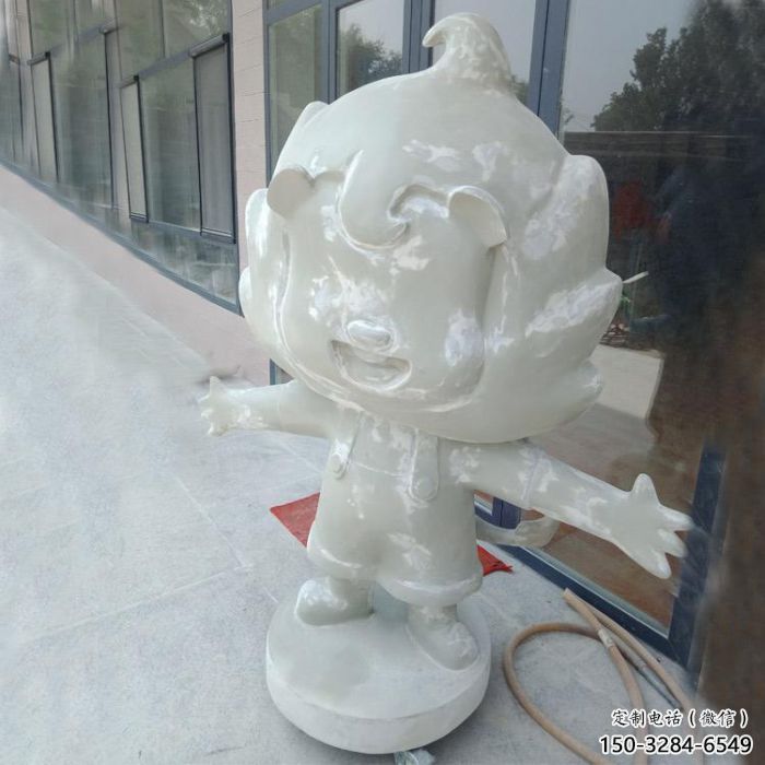 室外玻璃钢卡通狮子雕塑制作，立体动漫效果