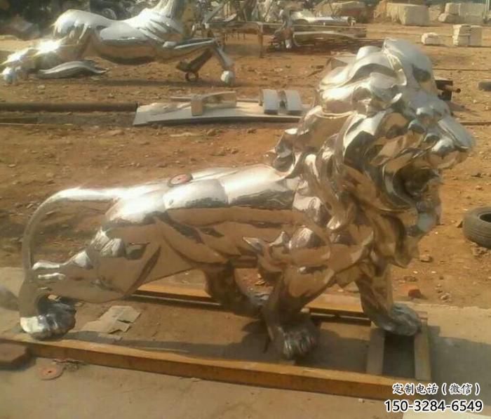 仿真狮子雕塑制作，园林装饰，建筑不锈钢狮子雕塑生产