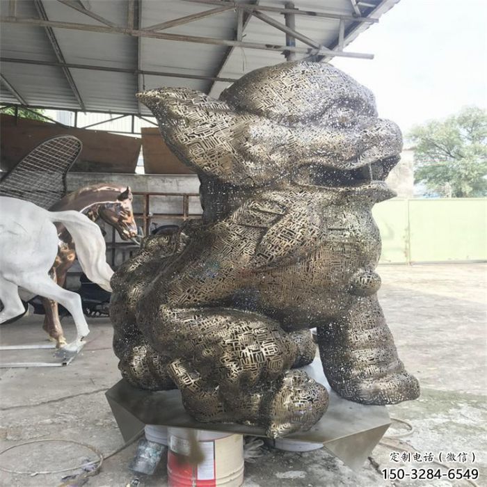 广场狮子雕塑订做，镂空雕塑，不锈钢透雕狮子雕塑