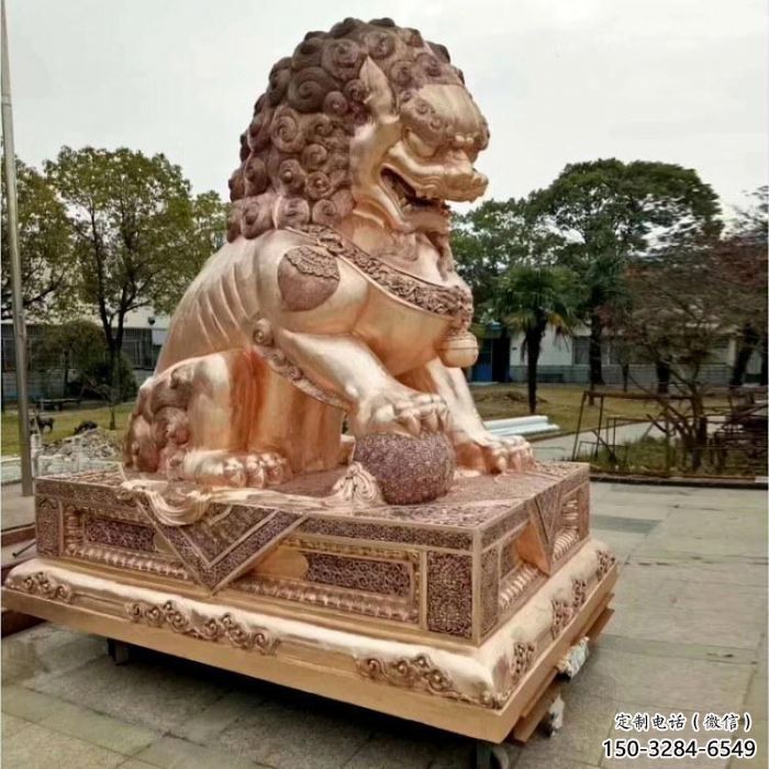 金属狮子雕塑制作，黄铜铸造，公共蹲狮雕塑优选