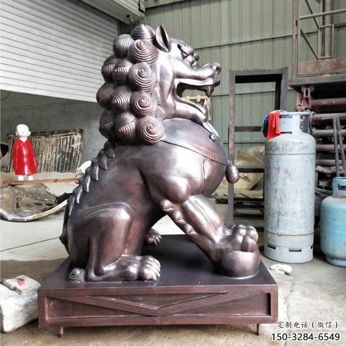 狮子雕塑优选，城市装饰，展示蹲狮雕塑定做