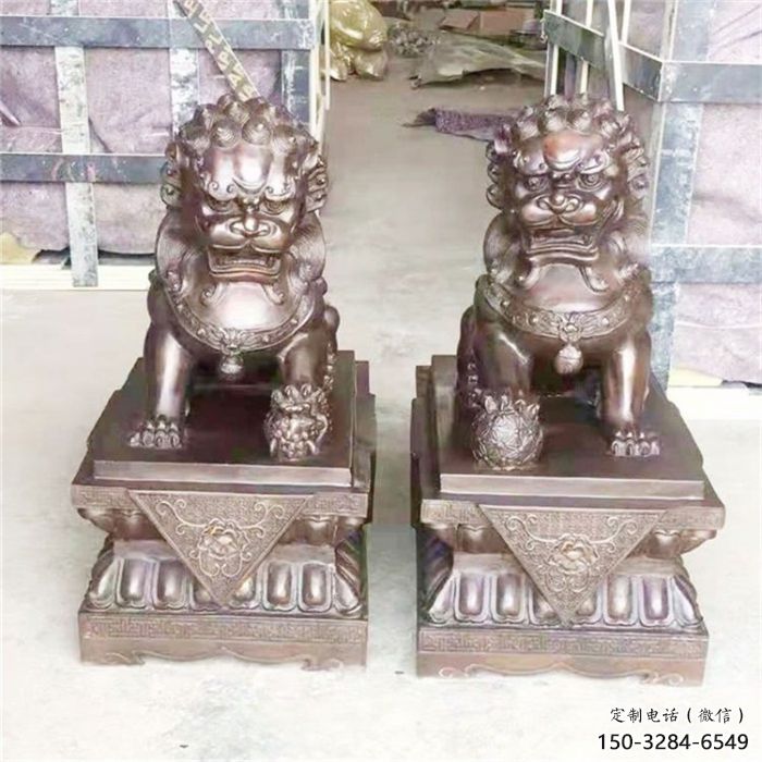 紫铜狮子雕塑通用，动物装饰标识，景观蹲狮雕塑承接