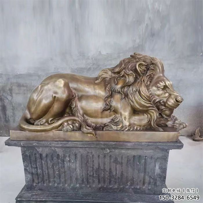 铸铜狮子雕塑供求，景观装饰雕塑，户外趴狮雕塑制造商