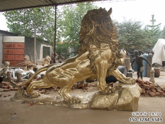 大型狮子雕塑精品，标识雕塑，铸铜走狮雕塑选用