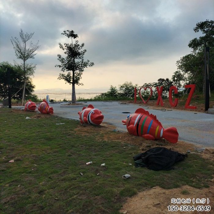 街道坐凳雕塑 街道坐凳雕塑