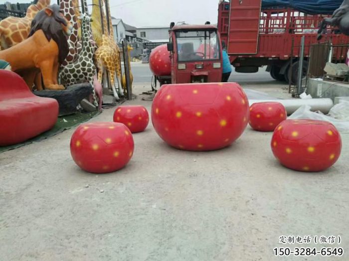 玻璃钢草莓坐凳雕塑生产制作 玻璃钢草莓坐凳雕塑生产制作