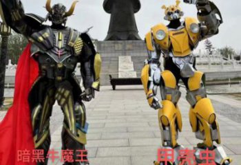 动漫牛魔王机器人雕塑