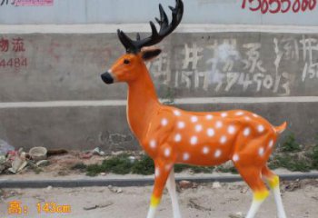 小鹿仿真雕塑，动物美陈小品，玻璃钢彩绘动物雕塑厂家