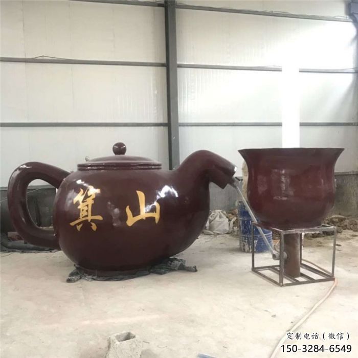 沈阳商业街酒壶雕塑