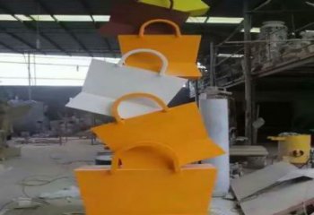 忻州烤漆挎包雕塑制造商，室外软装，景观挎包雕塑制作