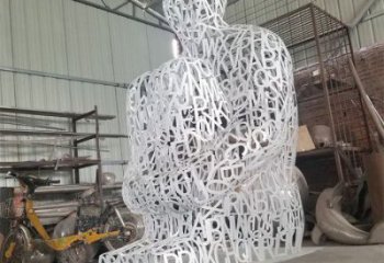 万州大型镂空人物雕塑常用，户外摆放，铁艺字母人物雕塑展示